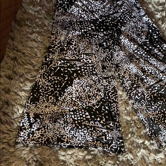 🌼FOR BUNDLE ONLY🌼Addressing Woman Palazzo - Picture 2 of 7